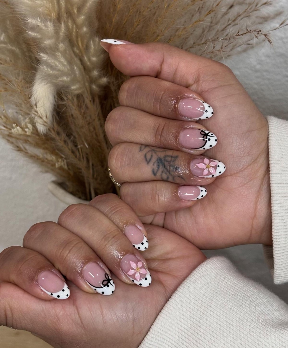 Полька-дот на ногтях: главный маникюр весны 2026 года