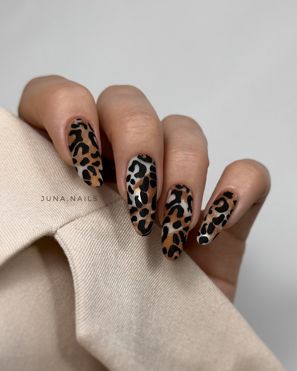 Леопардовый маникюр возвращается: неожиданный тренд