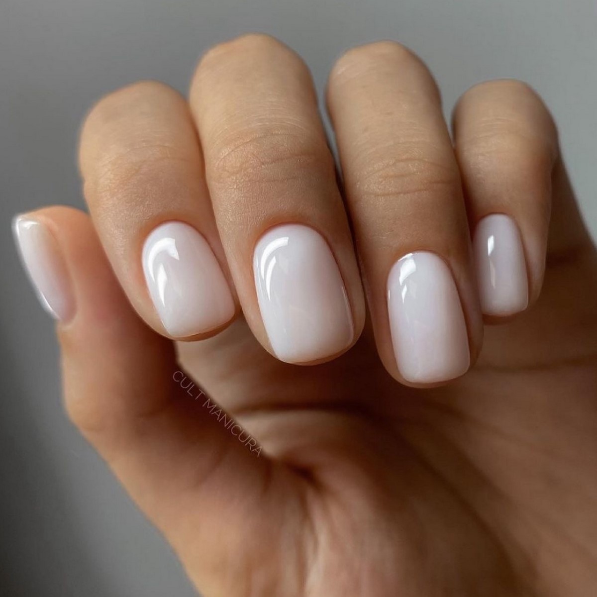 Маникюр, который выглядит уместно всегда: 8 оттенков весны