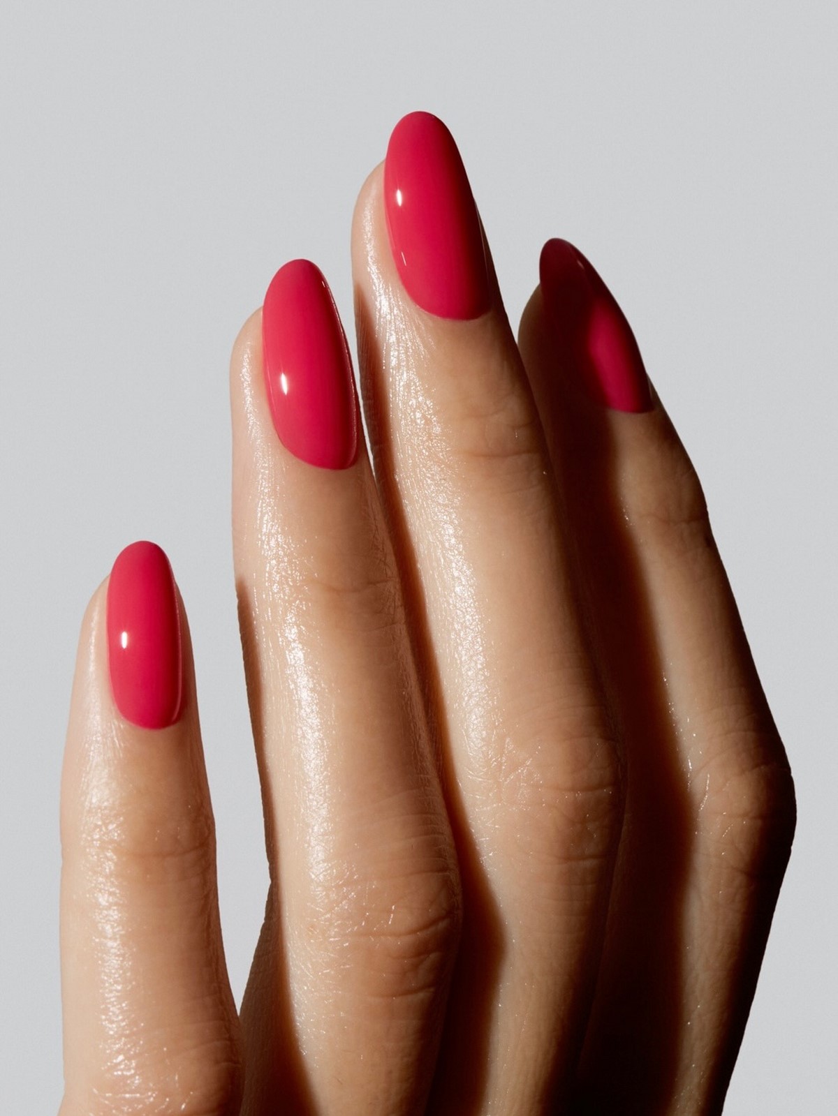 Маникюр, который выглядит уместно всегда: 8 оттенков весны