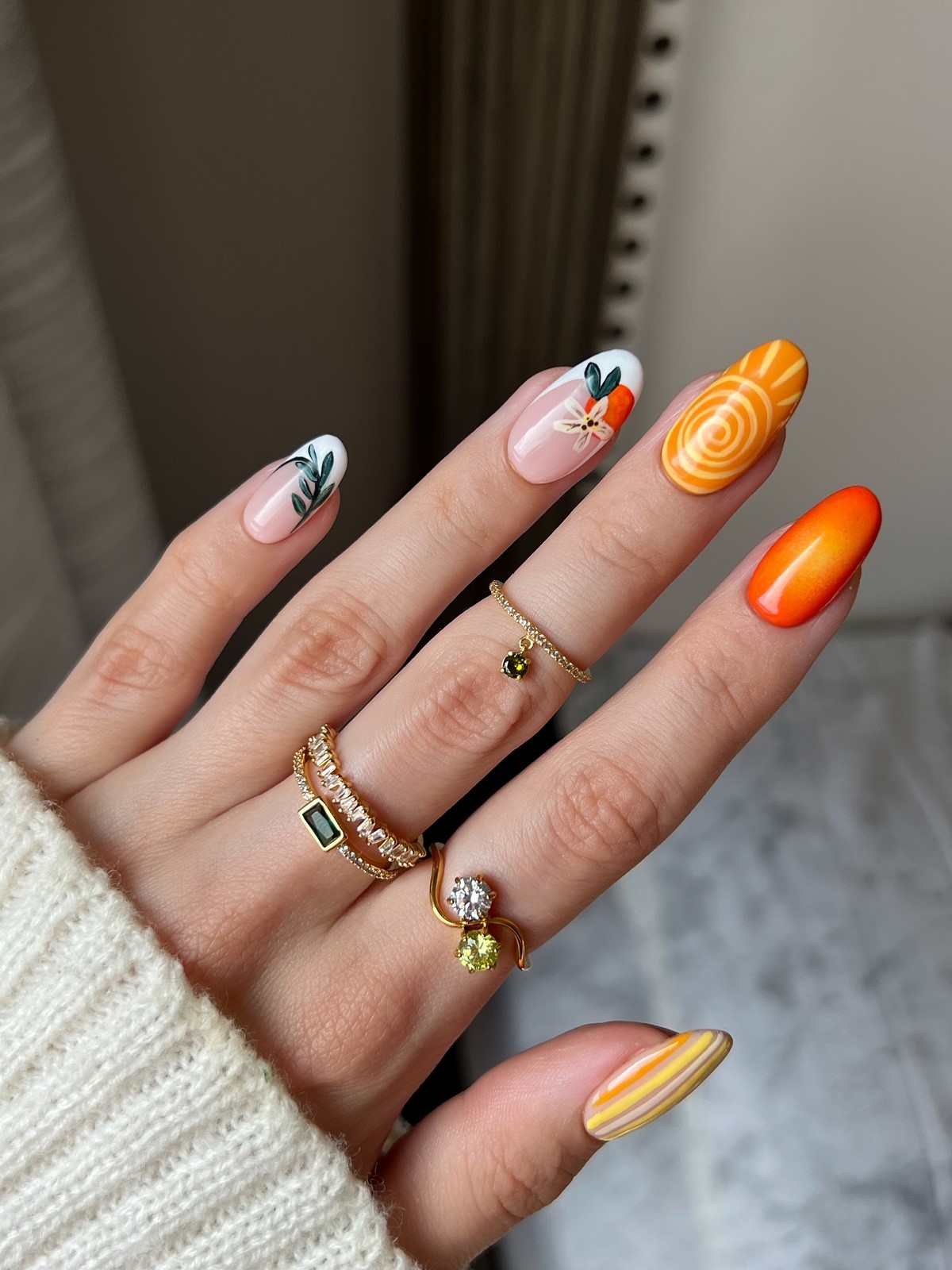 Маникюр на апрель 2026: 12 идей уже в тренде