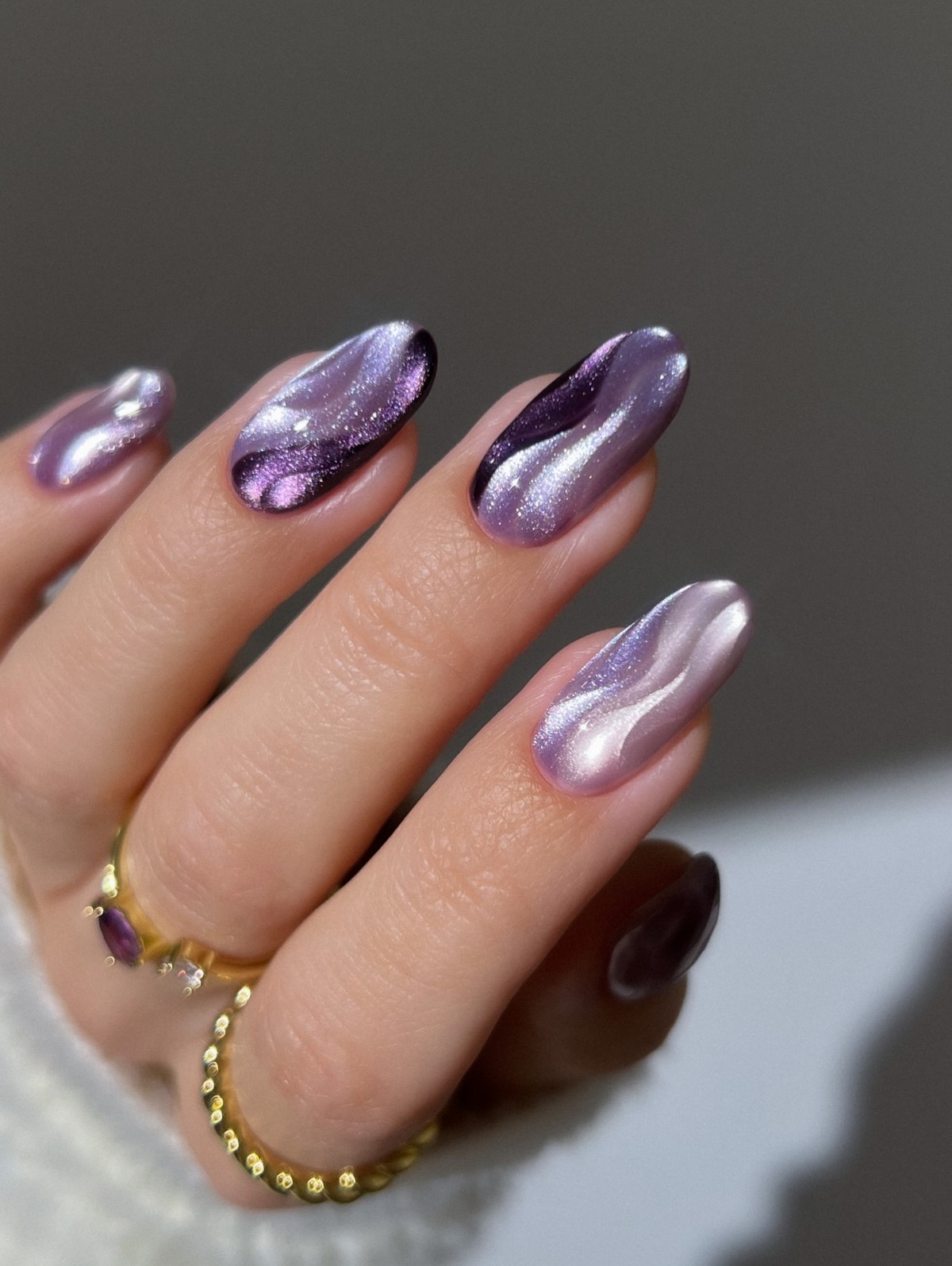 Маникюр на апрель 2026: 12 идей уже в тренде