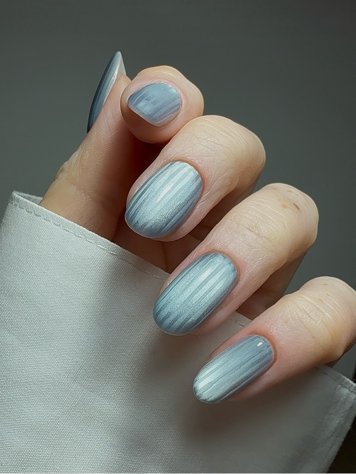 Маникюр на апрель 2026: 12 идей уже в тренде