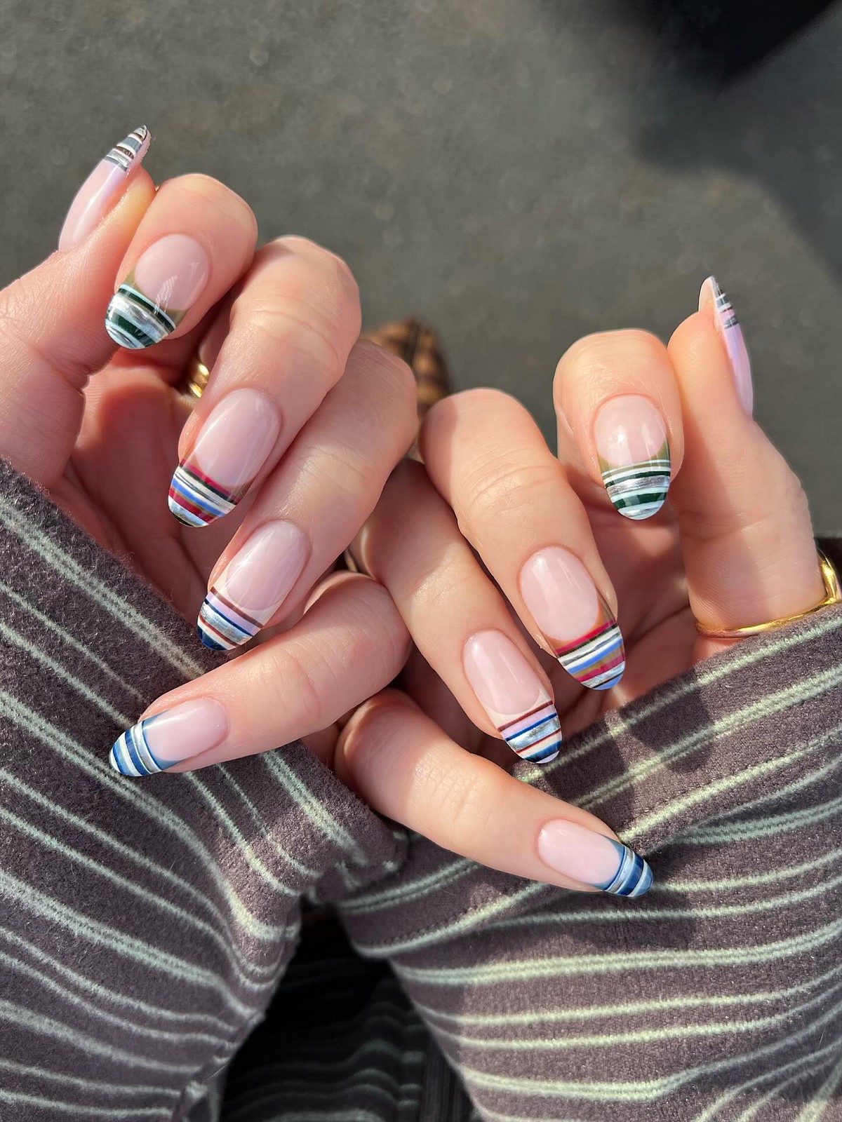 Маникюр на апрель 2026: 12 идей уже в тренде