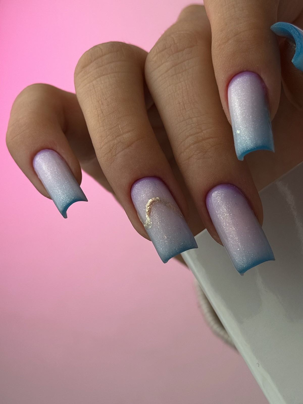 Маникюр на апрель 2026: свежие идеи, которые будут везде