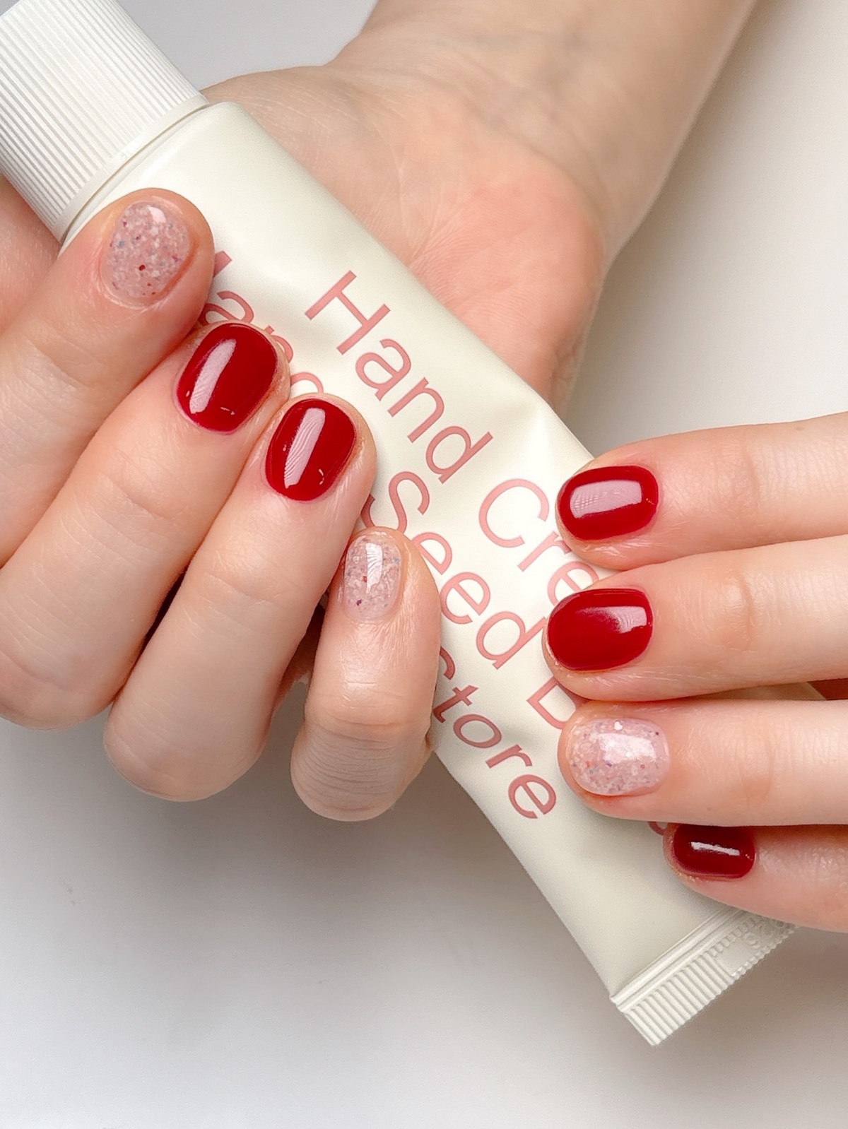 Маникюр на апрель 2026: свежие идеи, которые будут везде