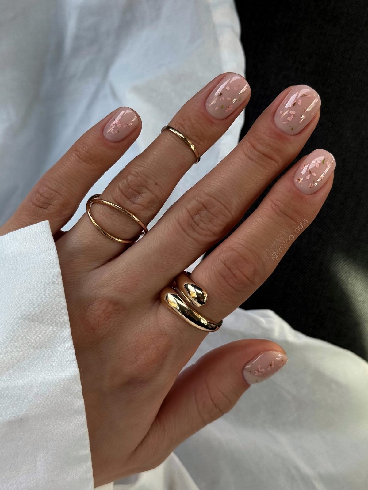 Маникюр на каждый день весной 2026: 8 универсальных оттенков