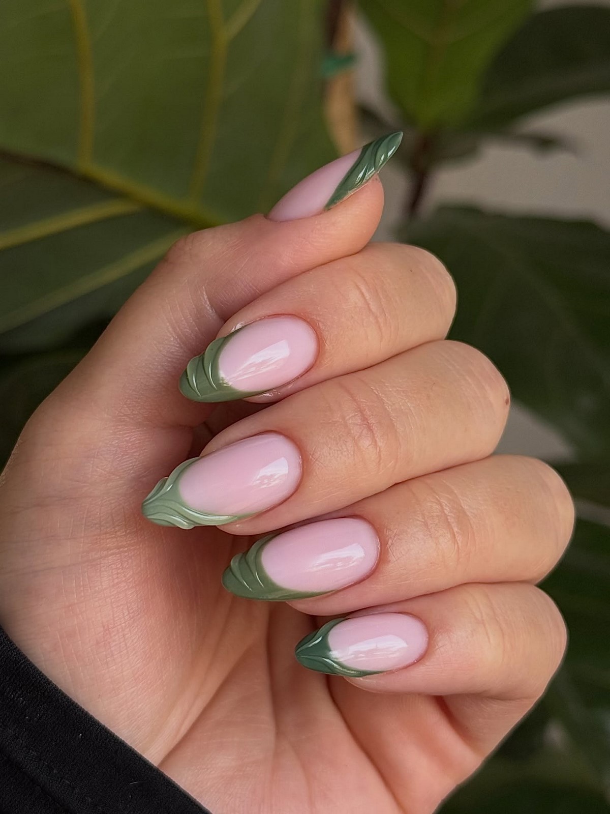 Маникюр весны 2026, который выглядит дорого: 7 оттенков сезона