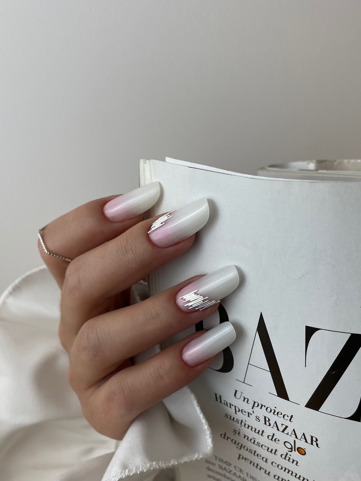 Маникюр весны 2026, который выглядит дорого: 7 оттенков сезона