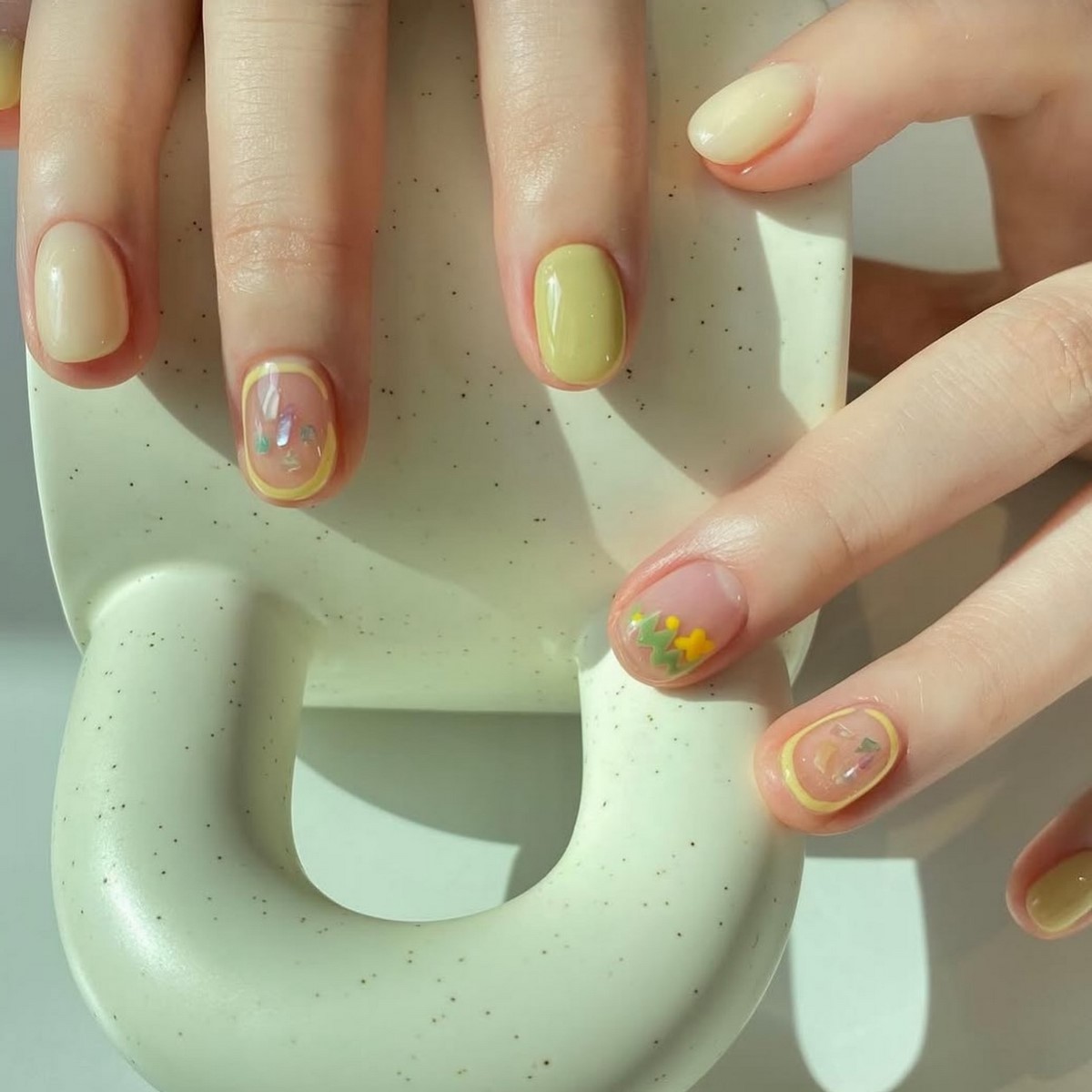 Маникюр весны 2026: что выбирают чаще всего сейчас