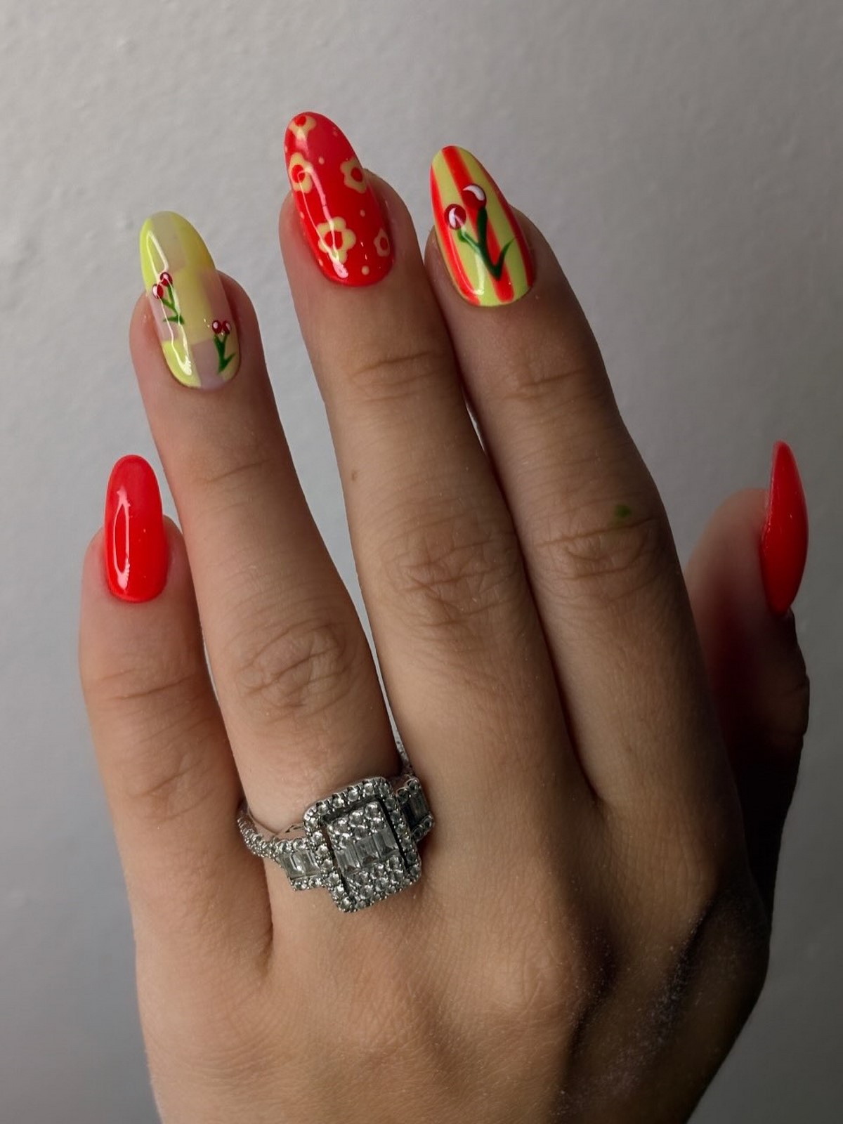 Желтый маникюр весны 2026: масло, солнце и стиль