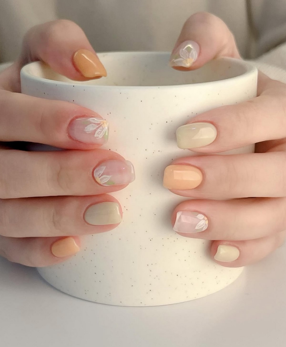 Желтый маникюр весны 2026: масло, солнце и стиль