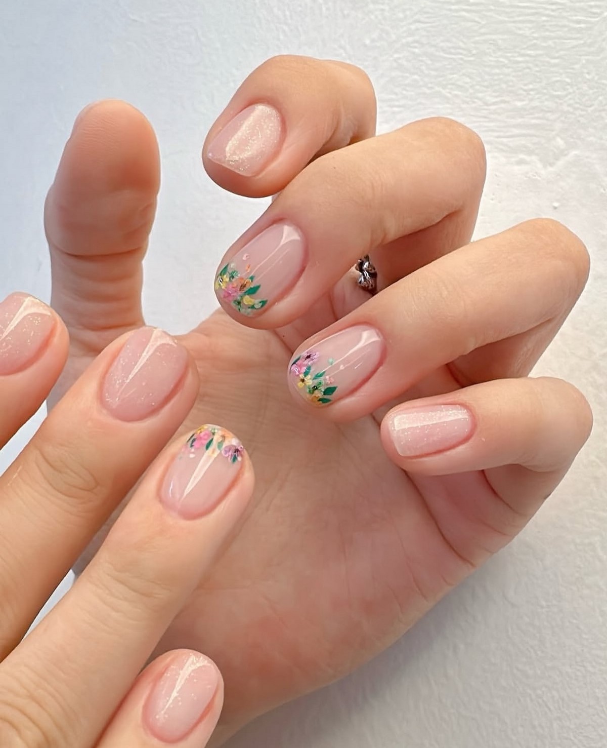 Миндаль уходит: формы ногтей 2026, которые выбирают чаще