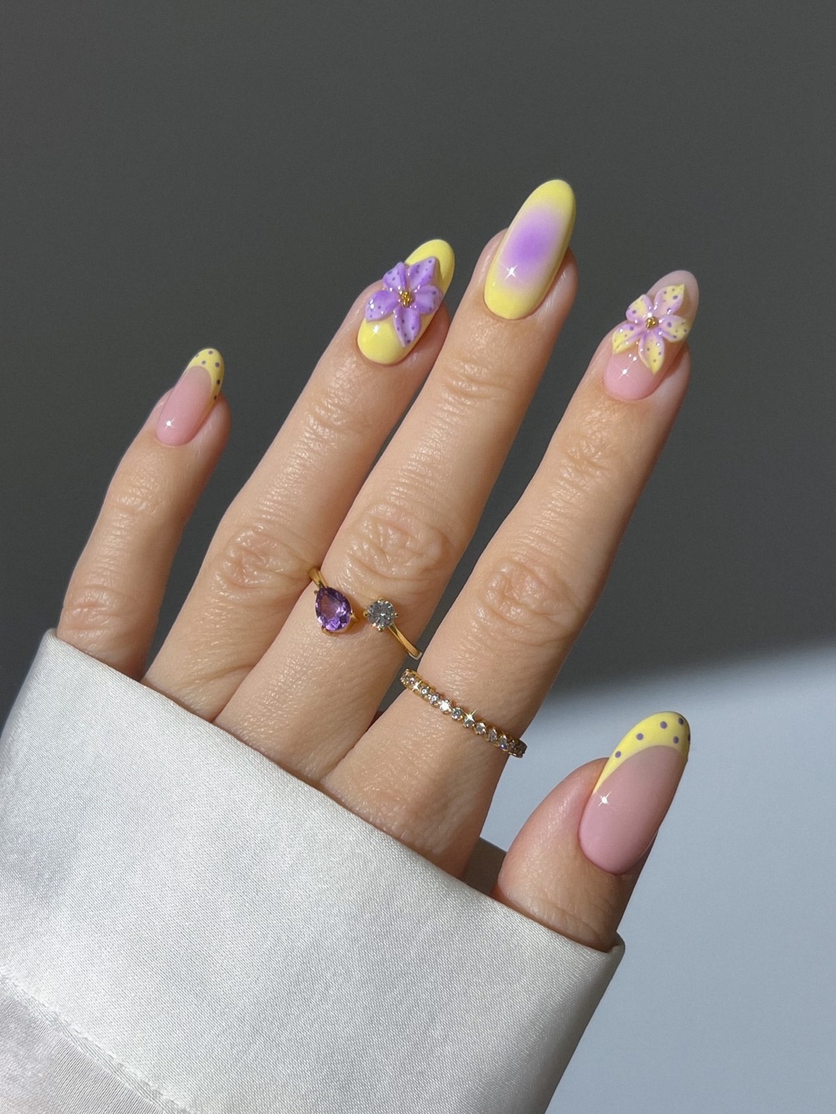 Забудьте про нюд: маникюр весны 2026, который доминирует