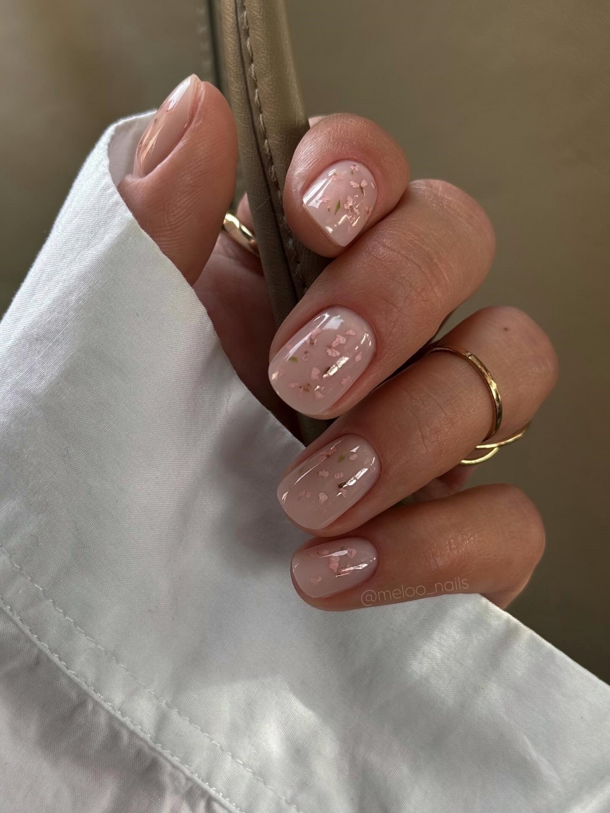 Забудьте про нюд: маникюр весны 2026, который доминирует