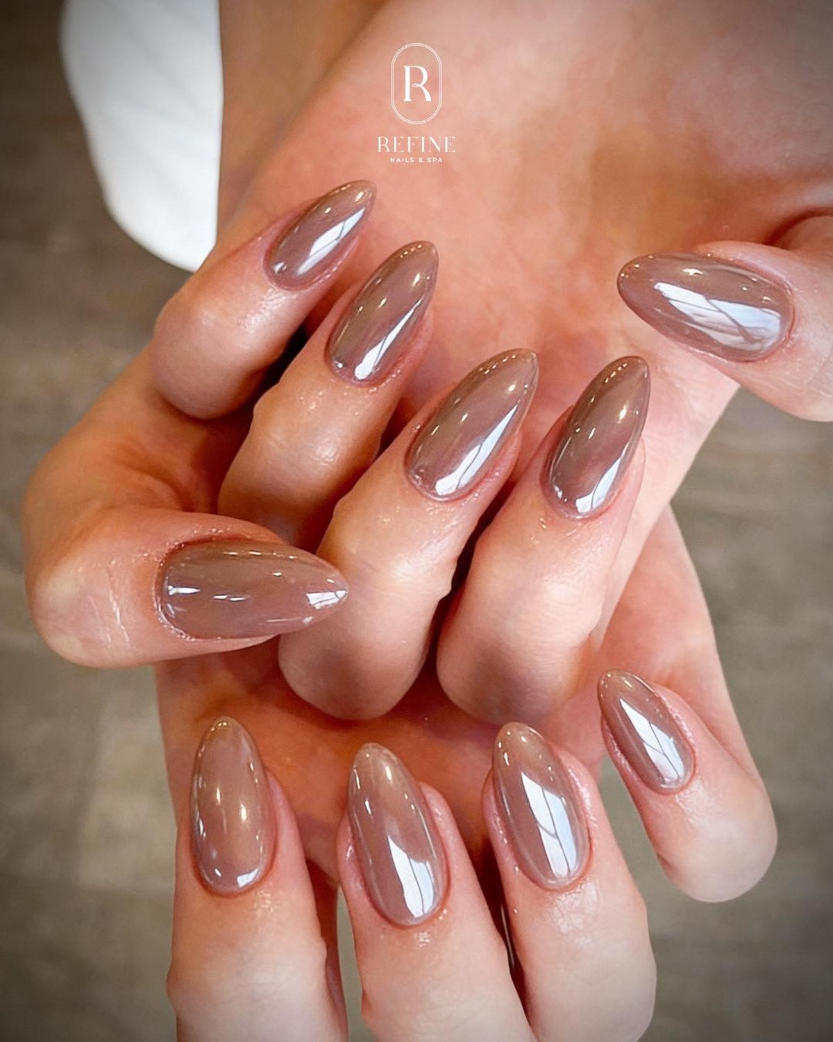 Забудьте про нюд: маникюр весны 2026, который доминирует