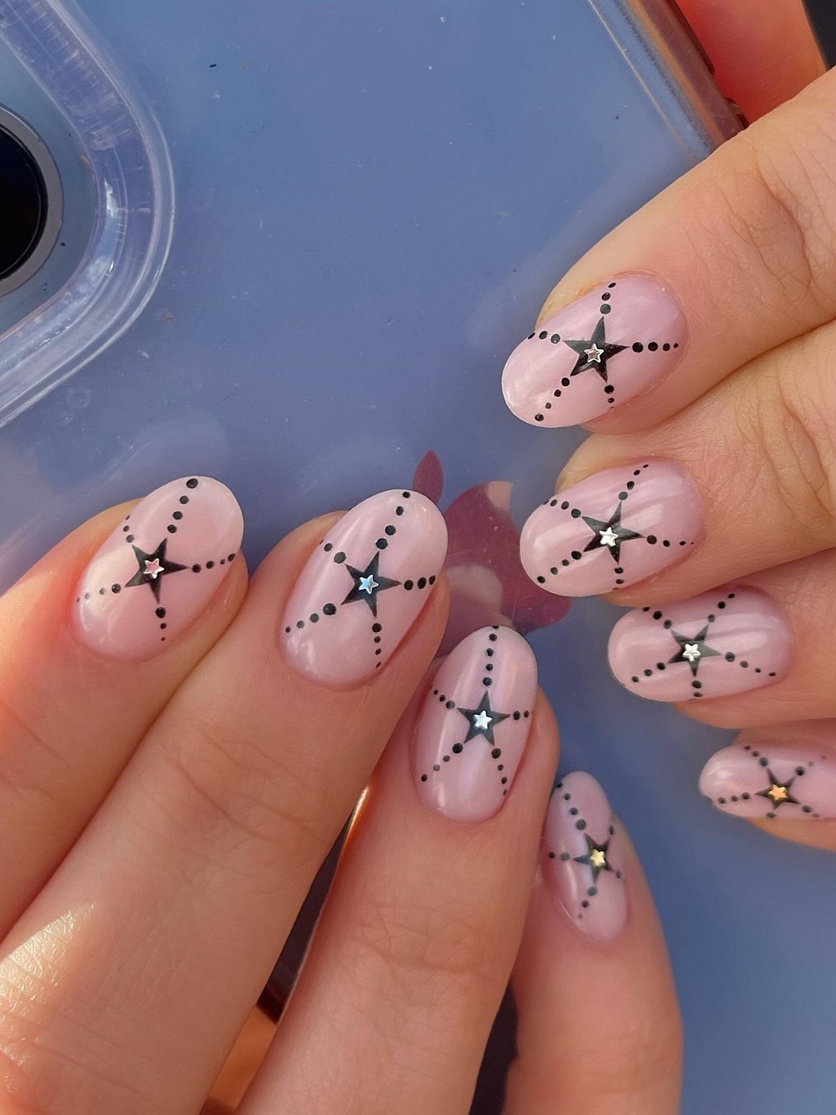 Нюд уходит: маникюр весны 2026, который выбирают чаще всего