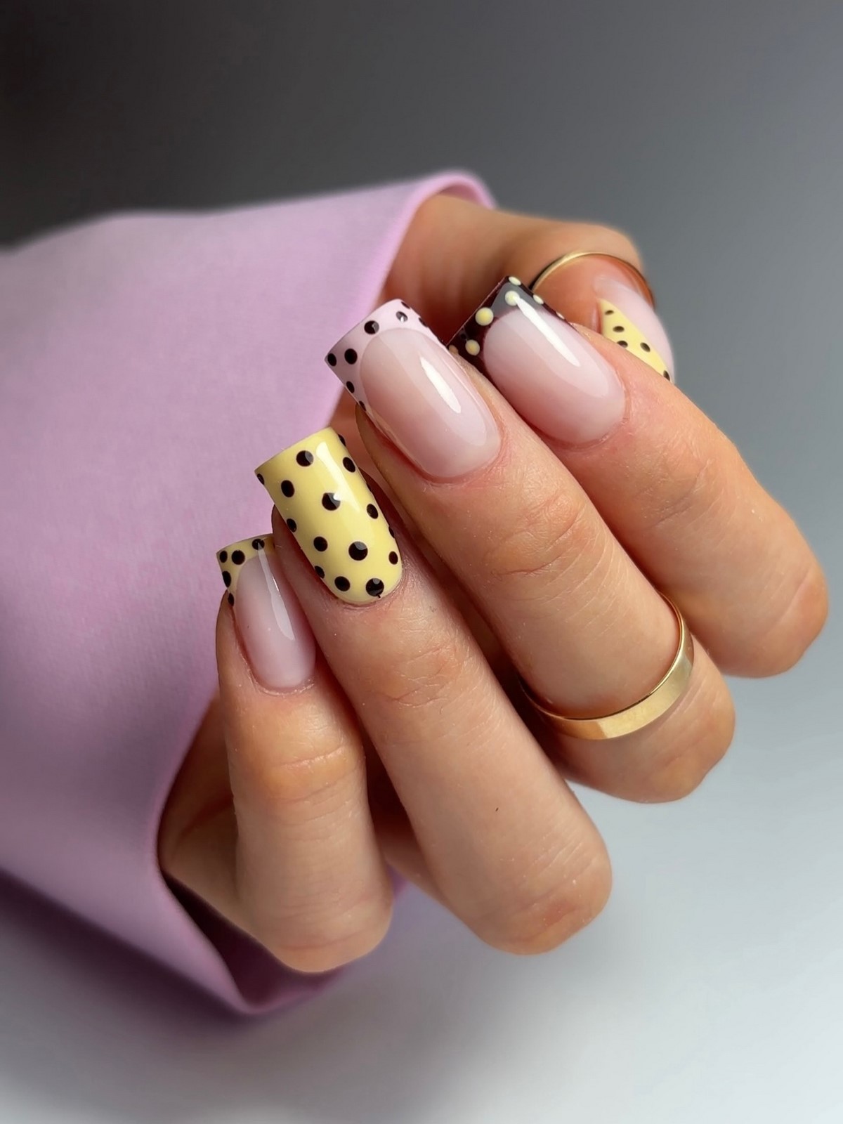 Пасхальный маникюр: стильные идеи без наивных рисунков