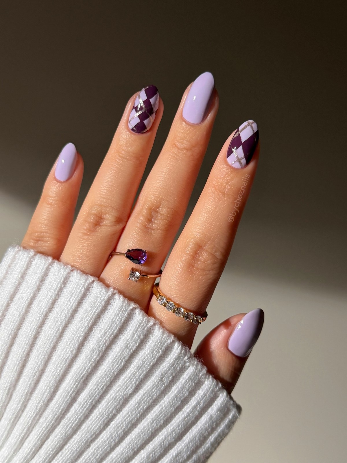 Пасхальный маникюр: стильные идеи без наивных рисунков