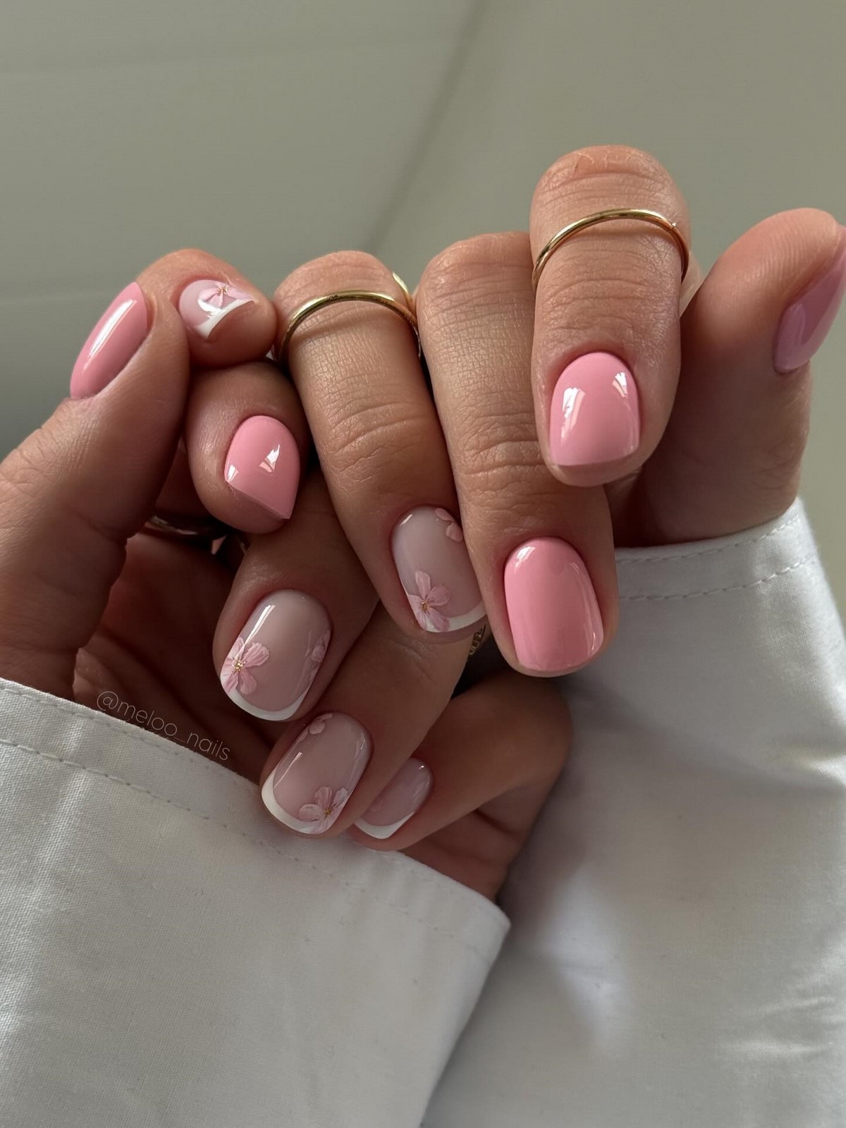 Персик вместо нюда: маникюр, который правит весной 2026