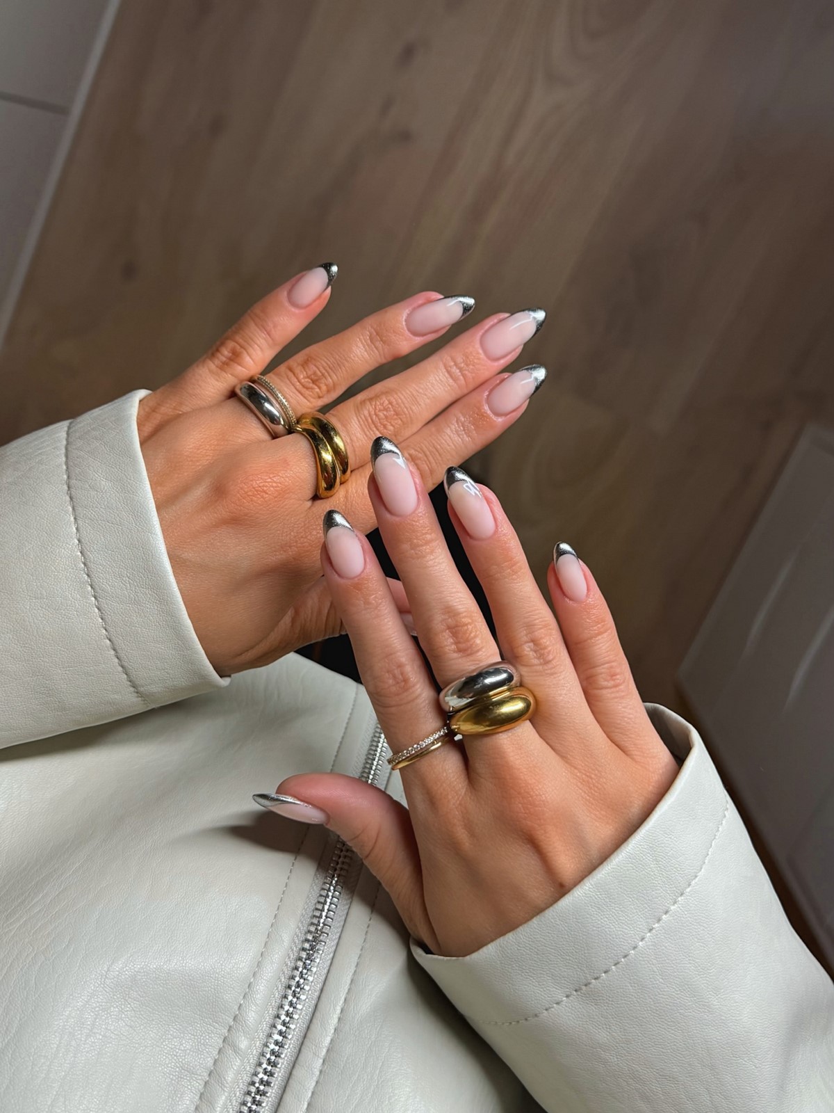 Прозрачный маникюр становится главным трендом весны 2026