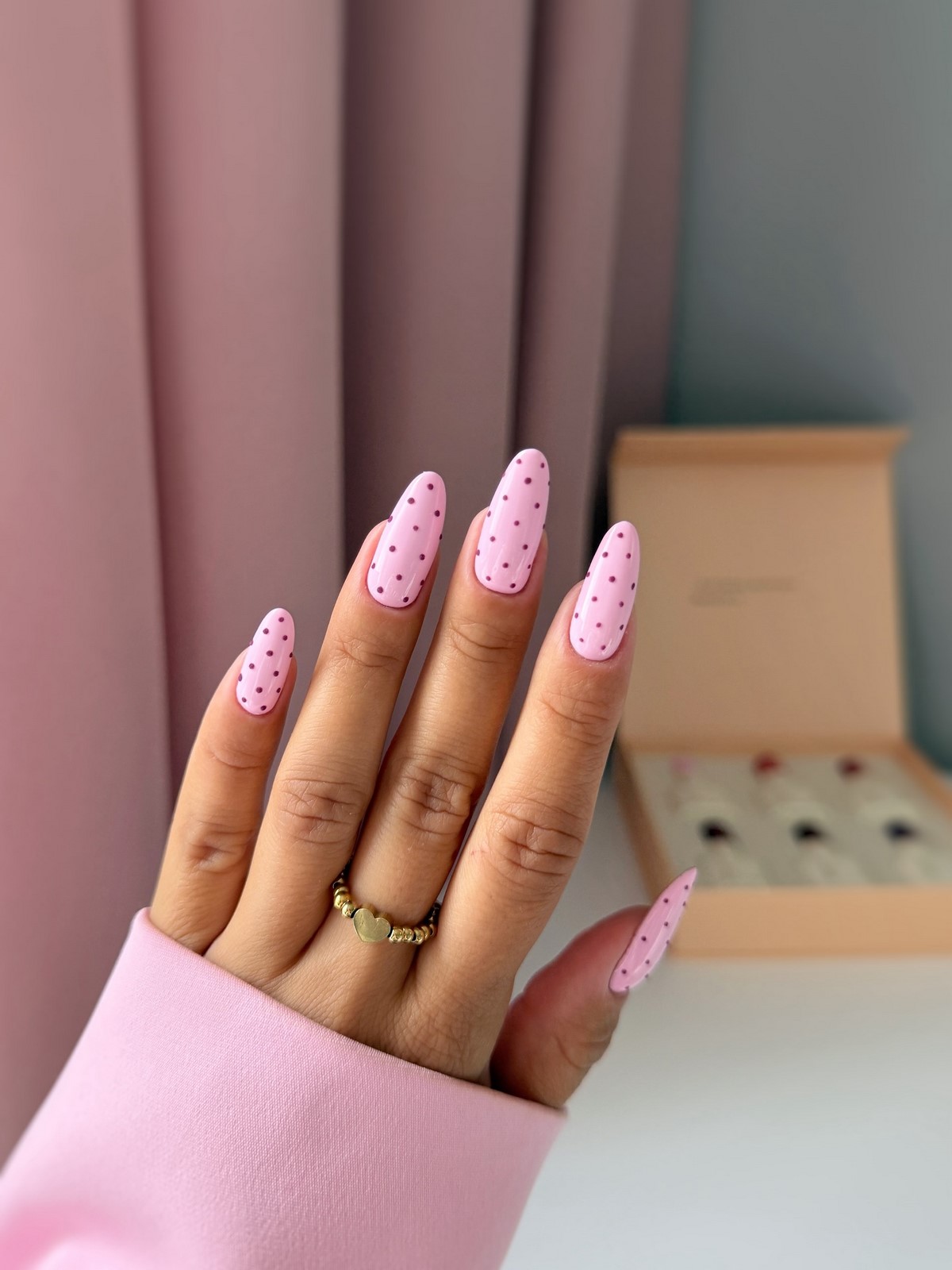 Розовый маникюр весны 2026: оттенки в тренде