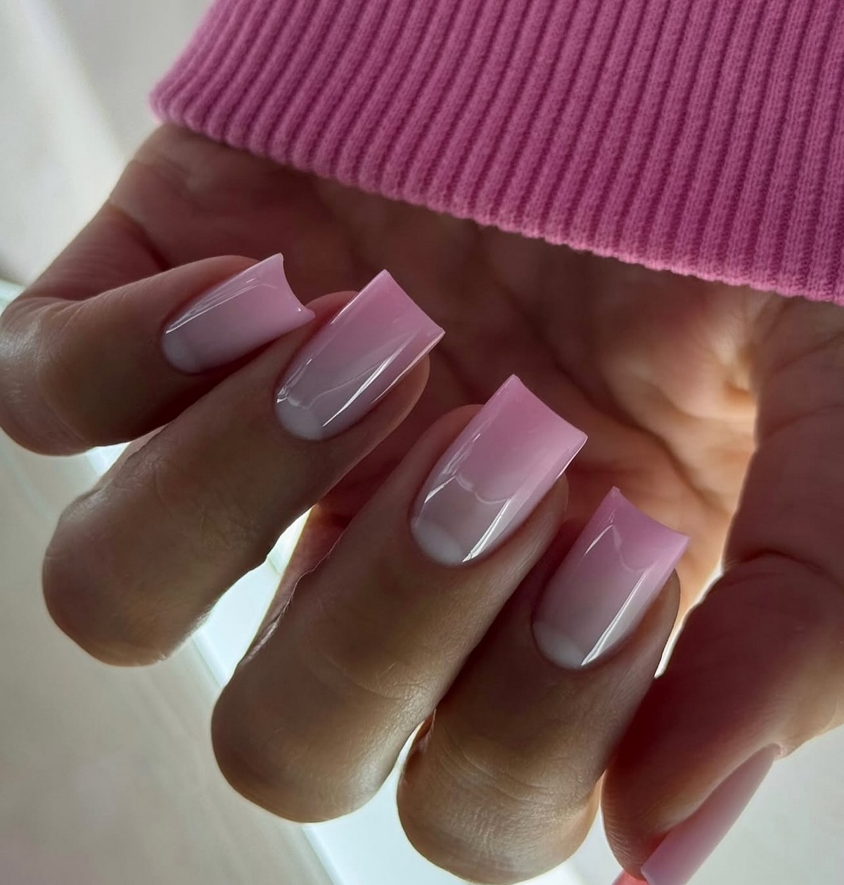 Розовый маникюр весны 2026: оттенки в тренде