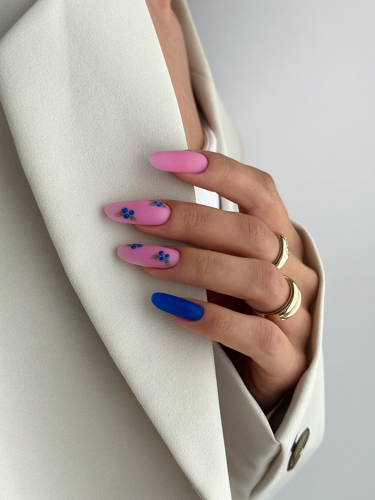 Розовый маникюр весны 2026: оттенки в тренде