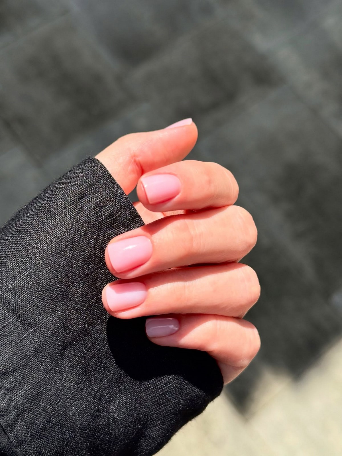 Розовый маникюр весны 2026: оттенки в тренде