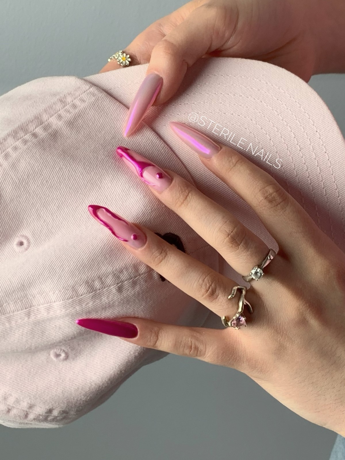 Розовый маникюр весны 2026: оттенки в тренде