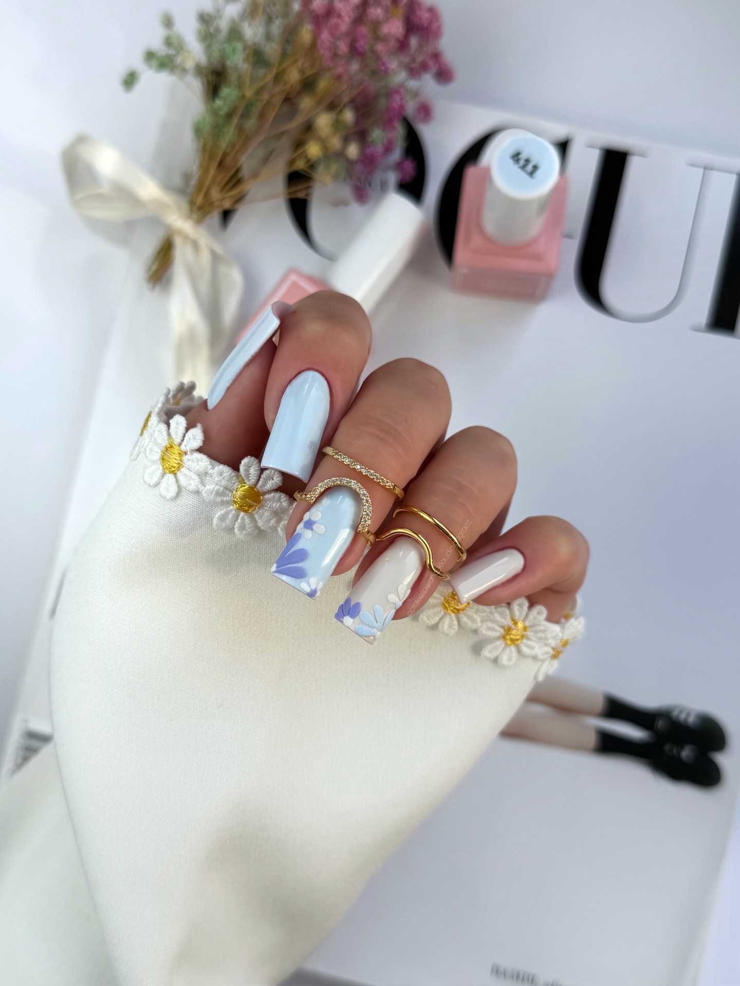 Цветочный маникюр возвращается: самые свежие идеи весны