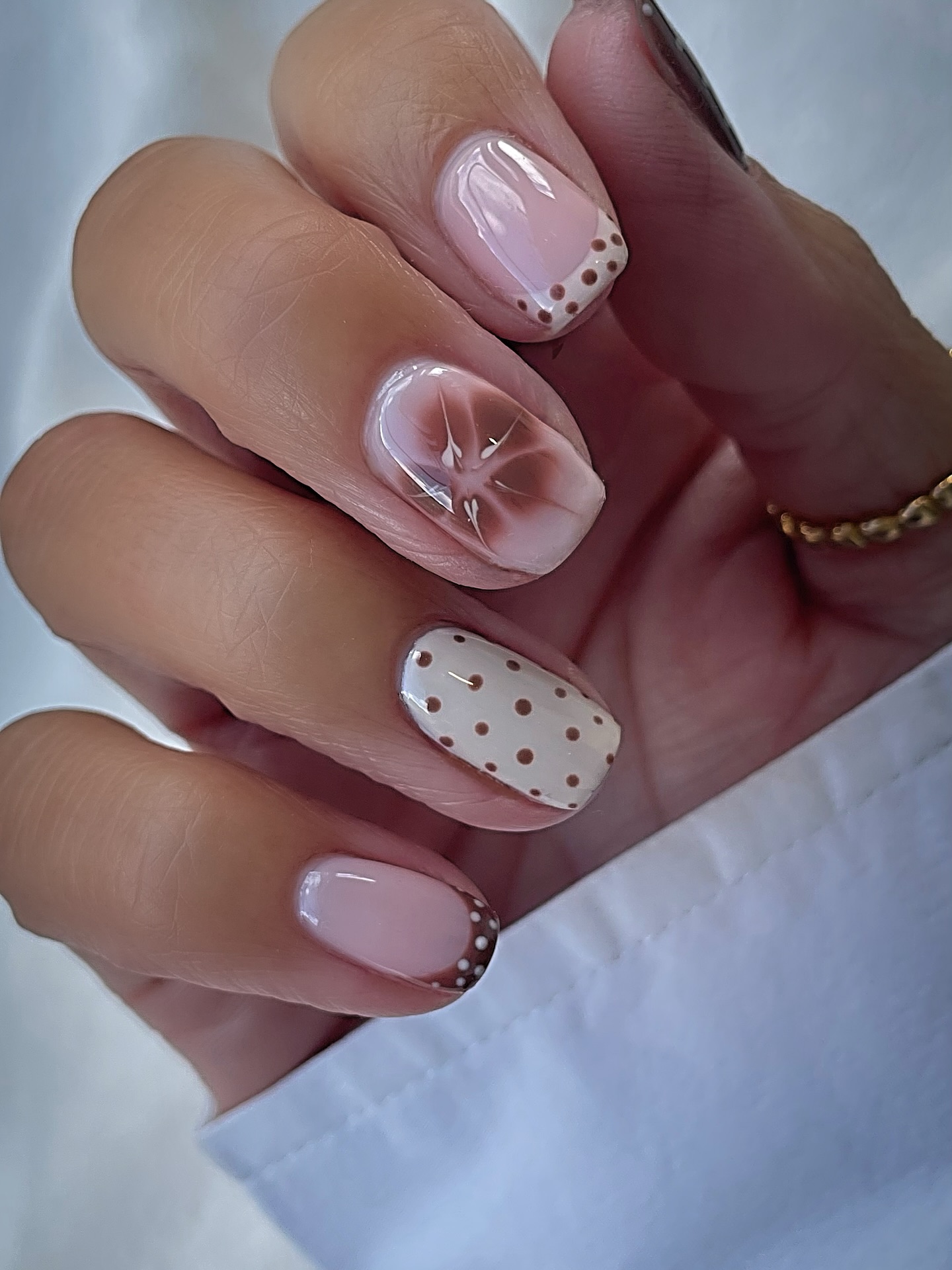 Цветочный маникюр возвращается: самые свежие идеи весны