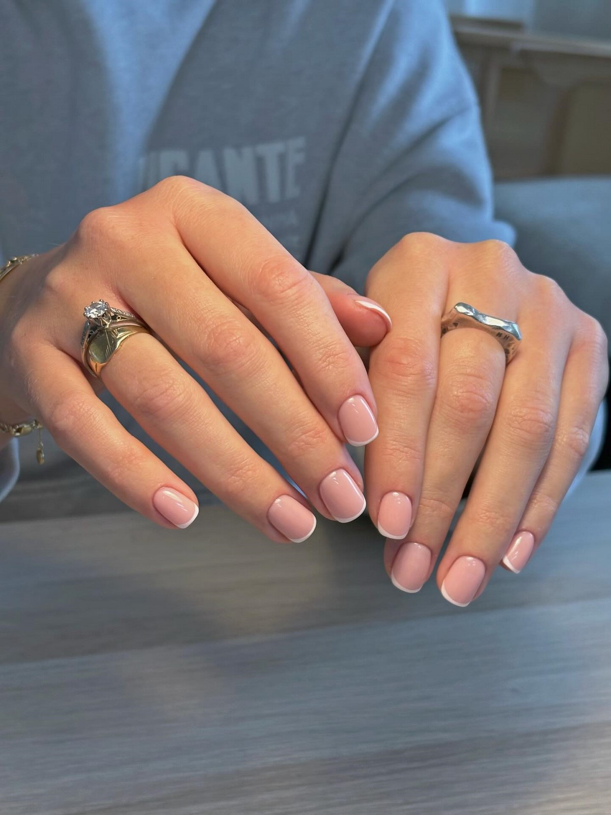 Весенний френч на апрель 2026: какой вариант действительно стоит выбрать