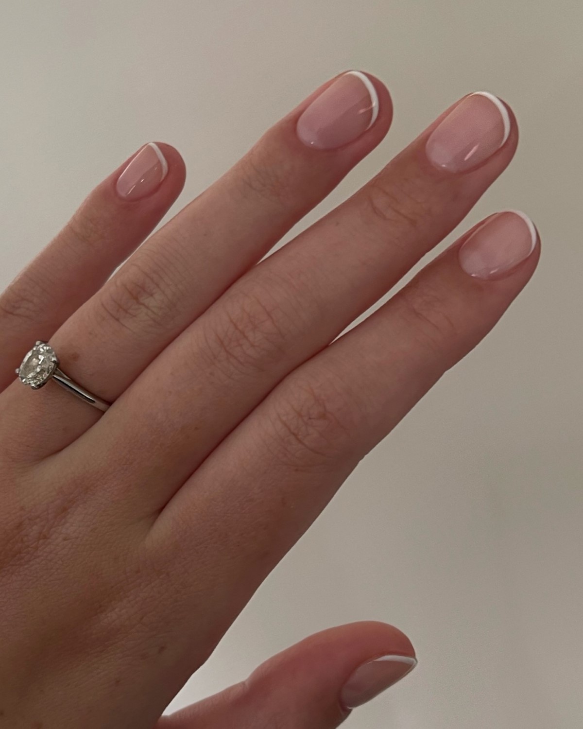 Весенний френч на апрель 2026: какой вариант действительно стоит выбрать