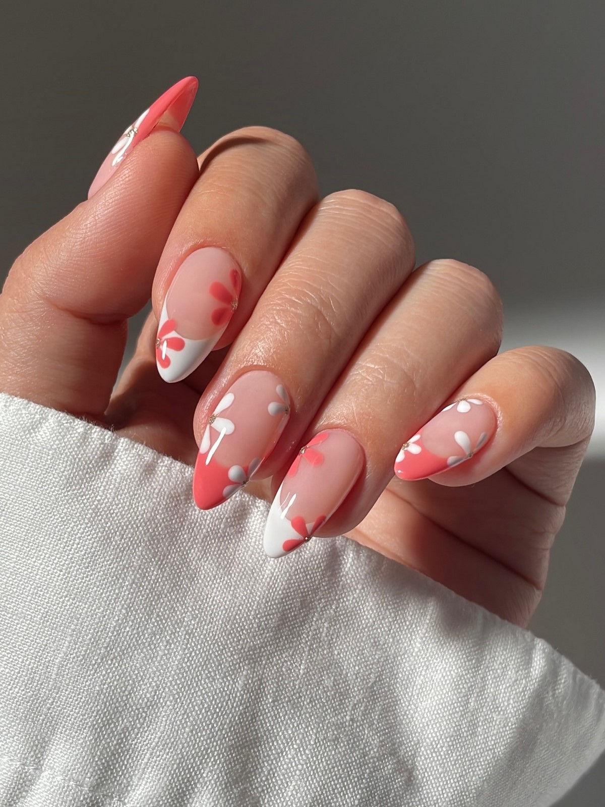 Весенний френч на апрель 2026: какой вариант действительно стоит выбрать