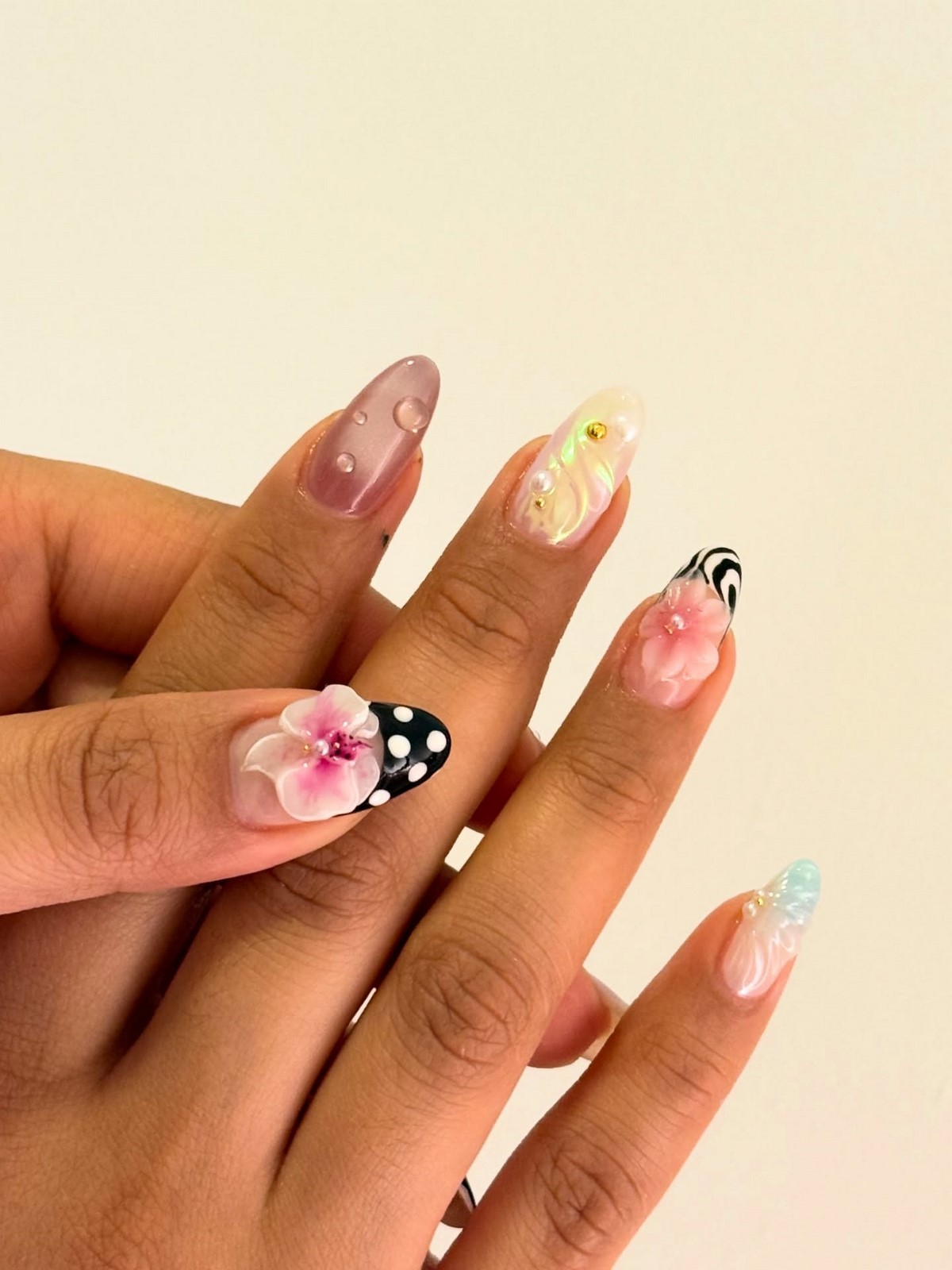 Весенний френч на апрель 2026: какой вариант действительно стоит выбрать