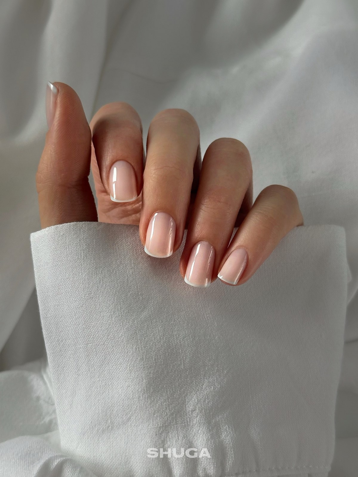 Маникюр, который резко набирает популярность и вытесняет привычные варианты