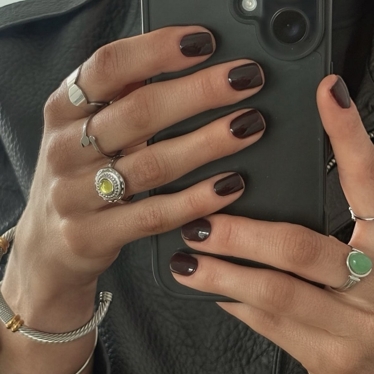 Маникюр, который старит руки: 5 дизайнов, от которых пора отказаться