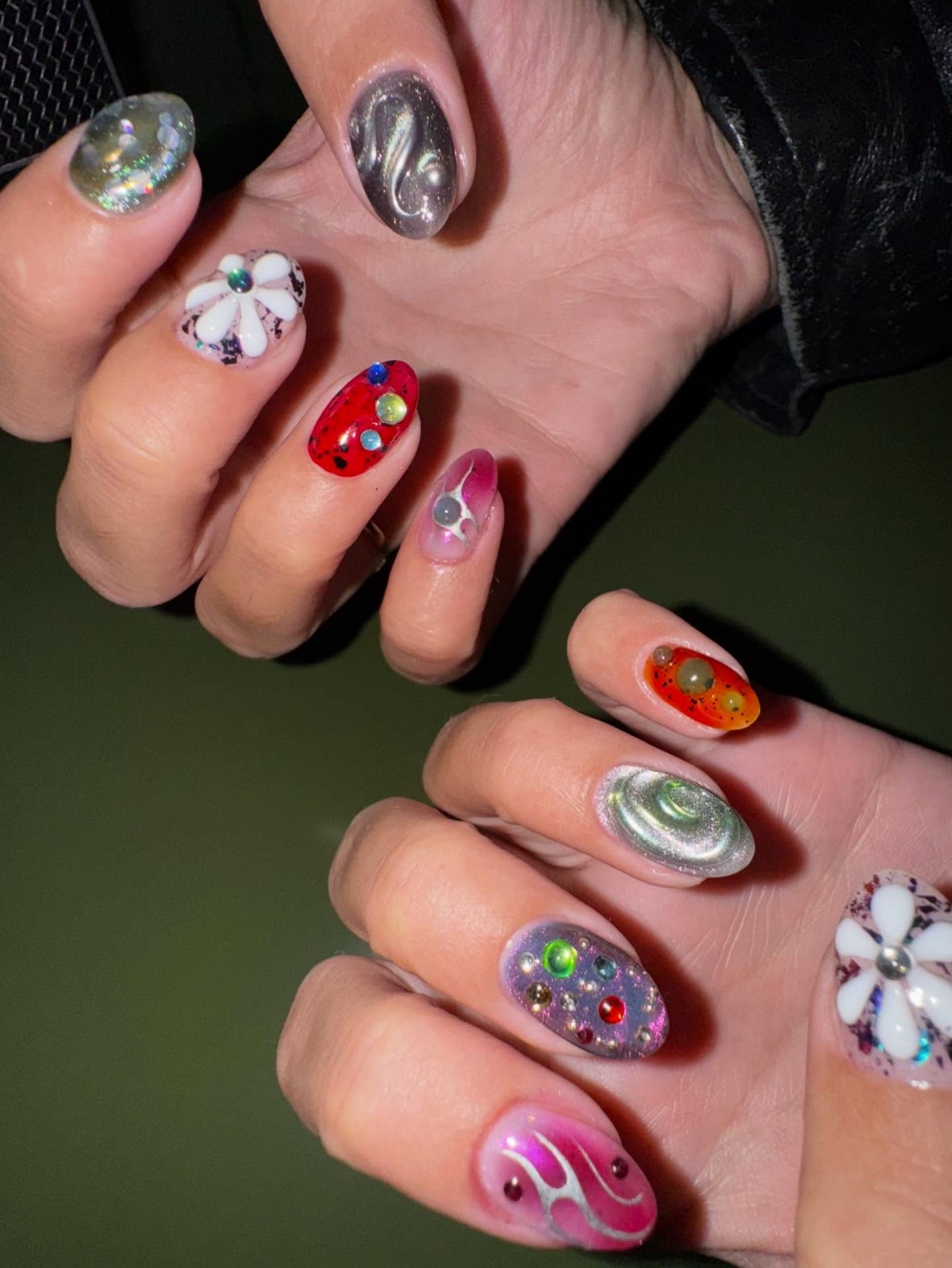 Маникюр, который старит руки: 5 дизайнов, от которых пора отказаться