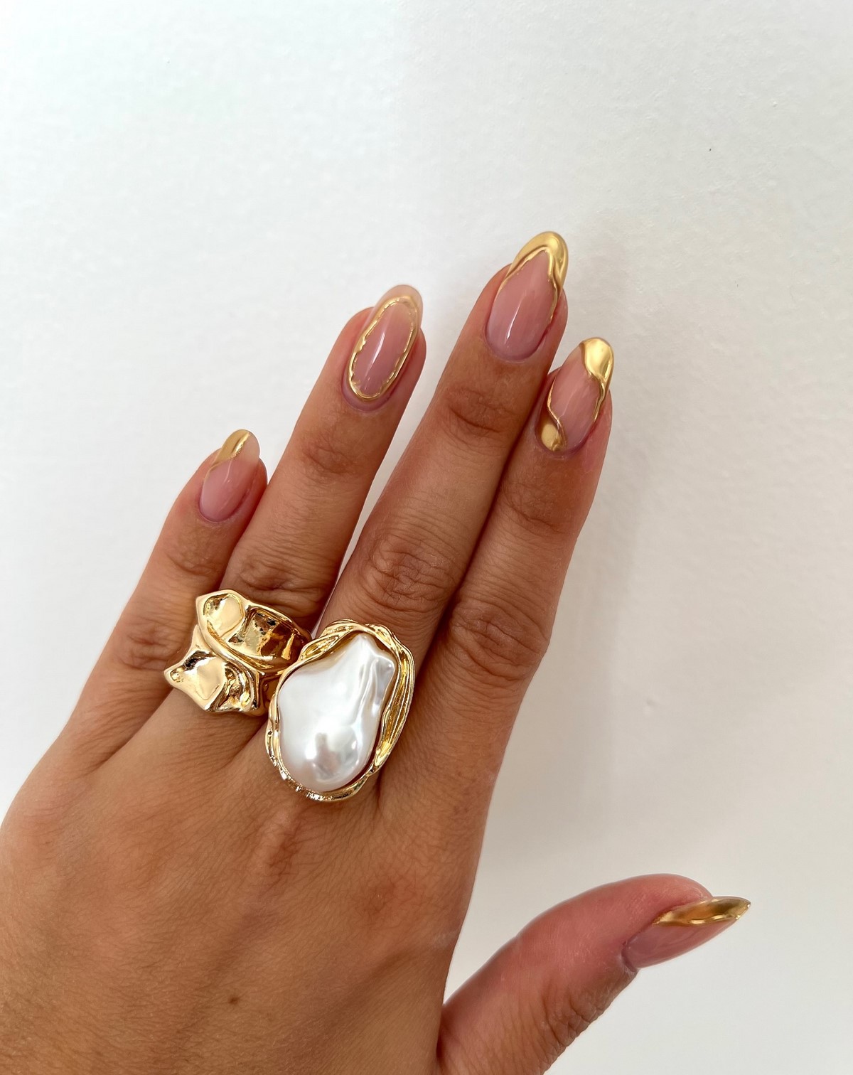 Короткие или длинные ногти: какой вариант смотрится лучше