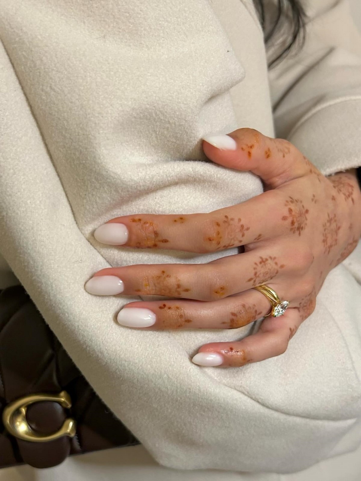 Короткие или длинные ногти: какой вариант смотрится лучше