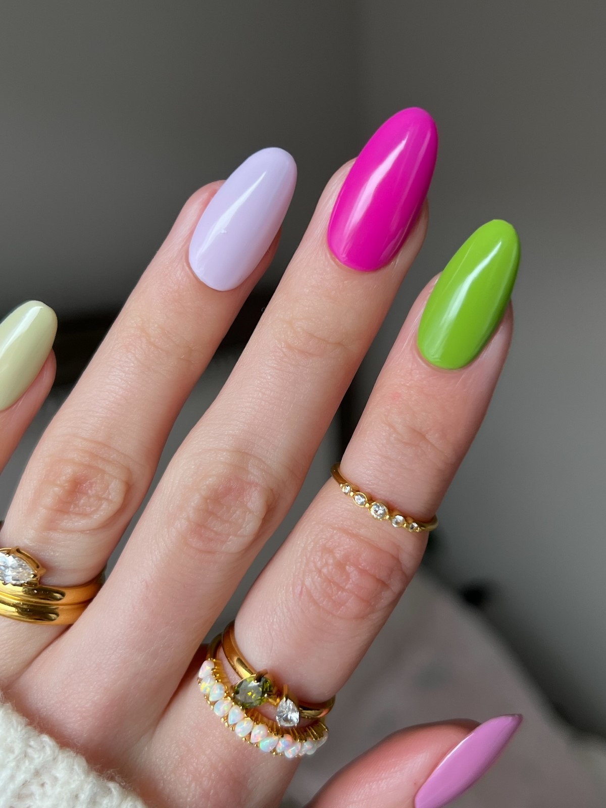 Короткие или длинные ногти: какой вариант смотрится лучше