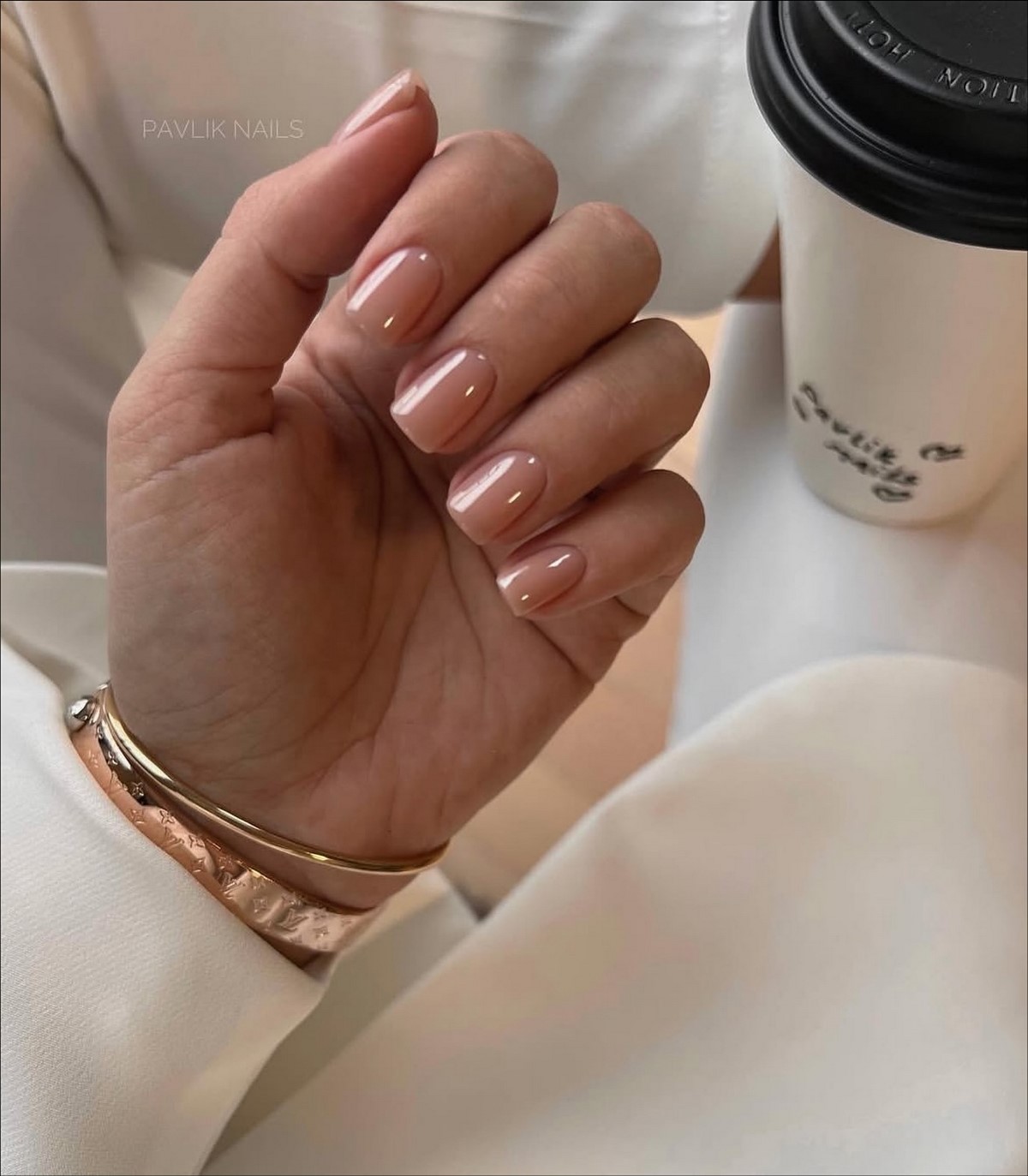 Маникюр, который подходит всем: 5 вариантов для аккуратного вида