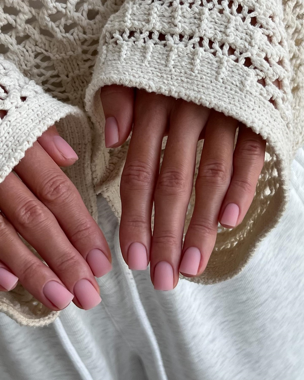 Маникюр, который старит руки: 5 дизайнов, от которых пора отказаться