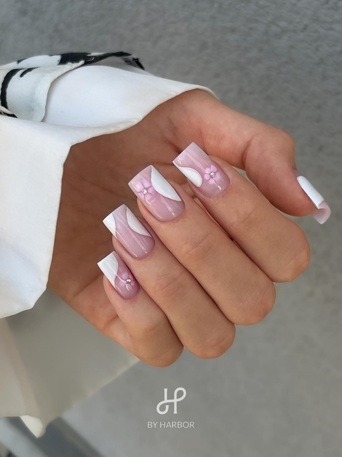 Маникюр, который выглядит дешево: 5 дизайнов, которые портят даже дорогой образ