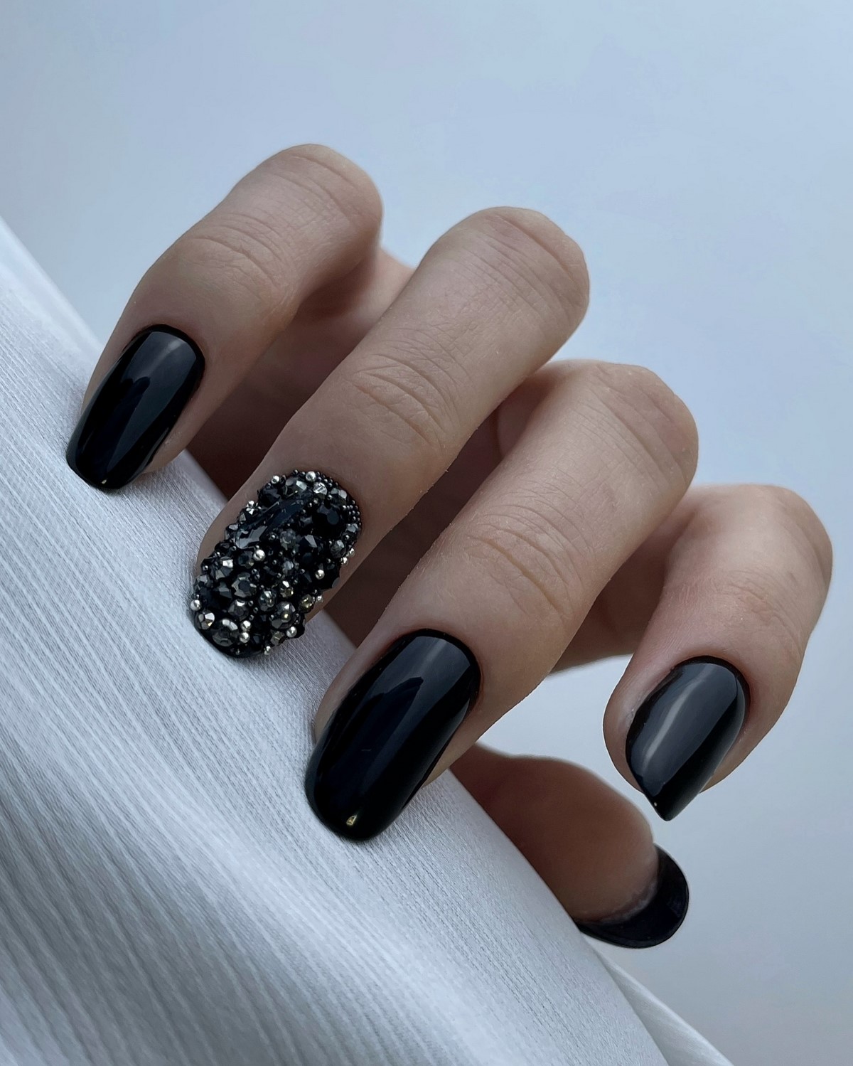 Маникюр, который выглядит дешево: 5 дизайнов, которые портят даже дорогой образ