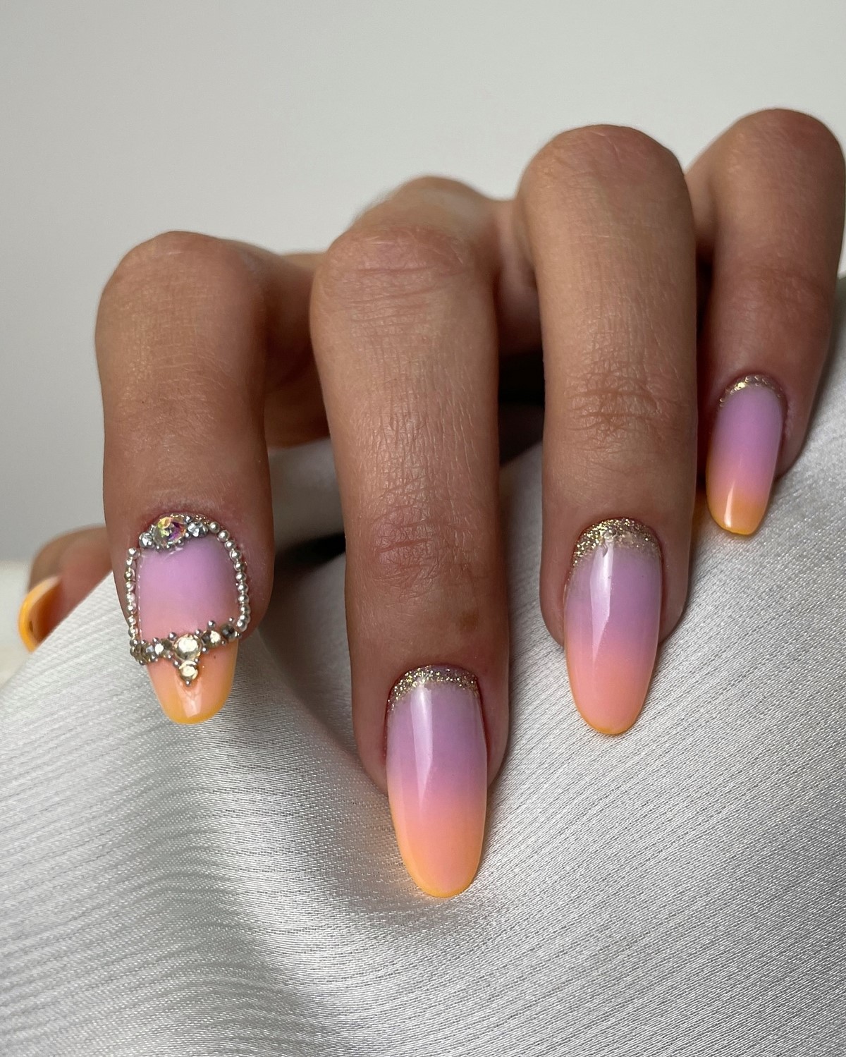 Маникюр, который выглядит дешево: 5 дизайнов, которые портят даже дорогой образ