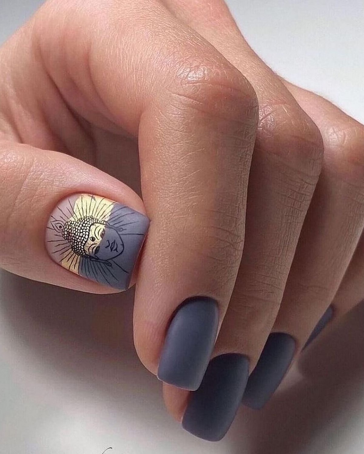 Маникюр, который выглядит дешево: 5 дизайнов, которые портят даже дорогой образ