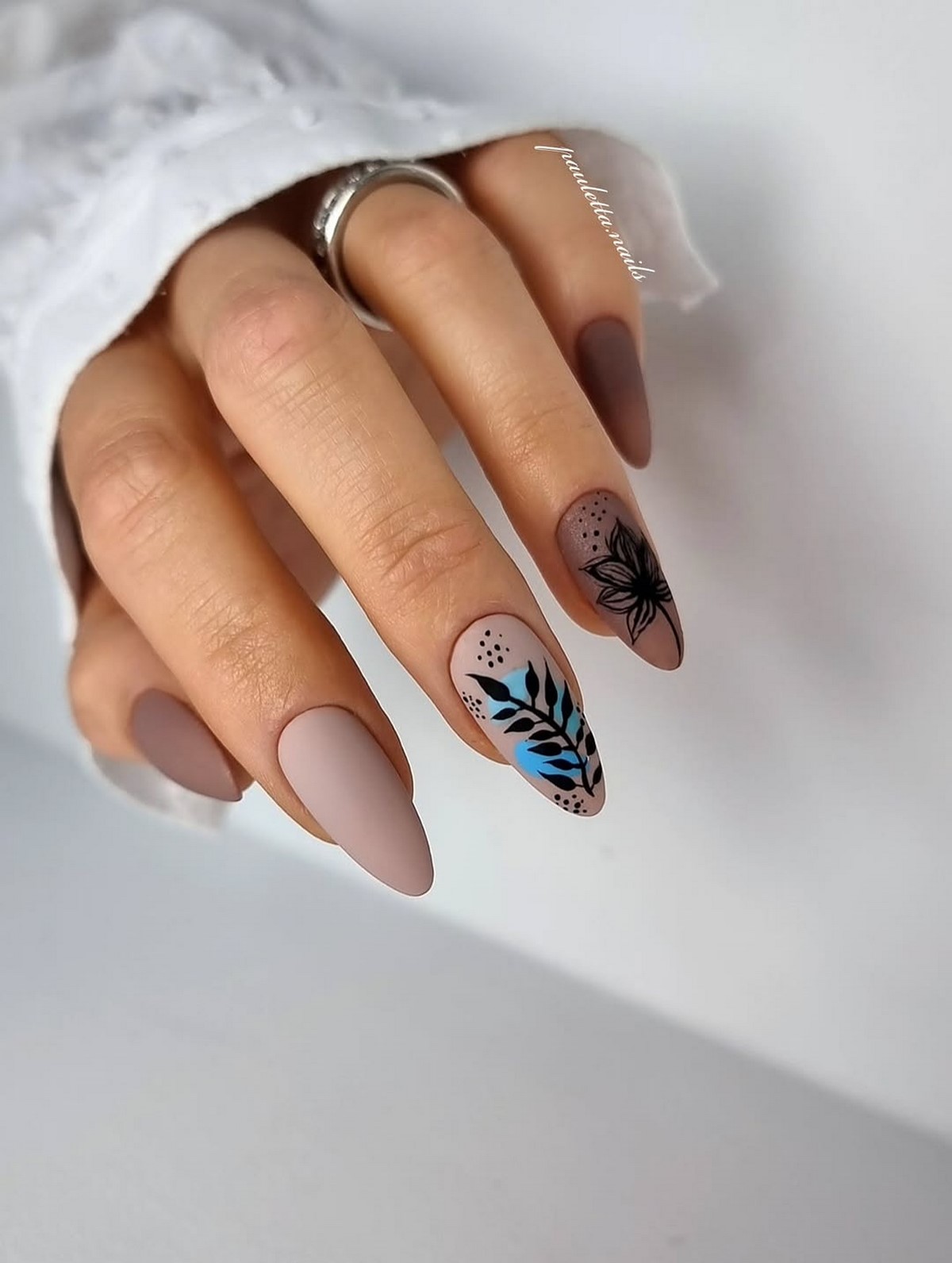 Маникюр, который выглядит дешево: 5 дизайнов, которые портят даже дорогой образ